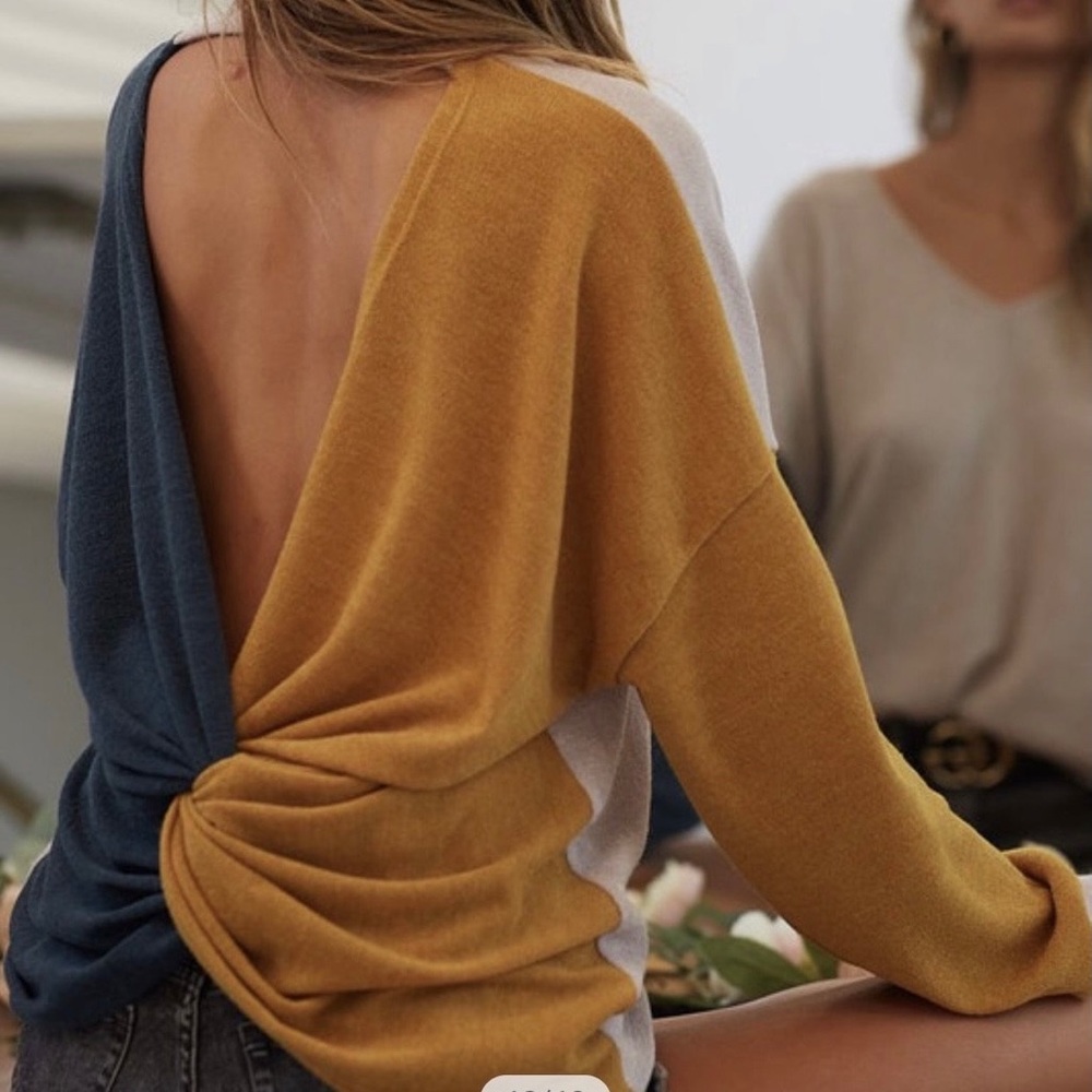 Twisted Lightweight Woman’s Sweater